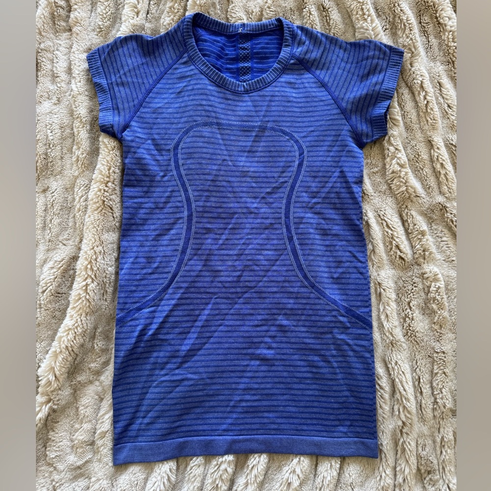 Lululemon Swiftly Tech Short Sleeve Shirt - size 4